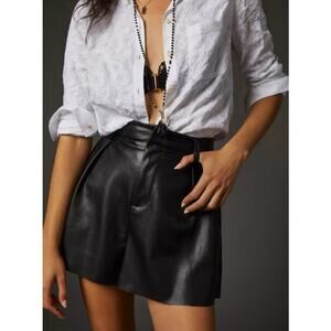 Anthropologie AVEC LES FILLES Black Faux Leather Pleated High Rise Shorts NWT XL